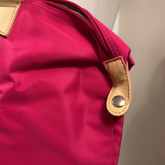 DELSEY Pink On The Go Shoulder Bag- Foldable - Picture 11 of 12